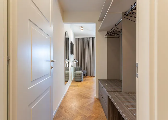 Arenula16 - Penthouse With 360 Degree View Terrace Apartment *